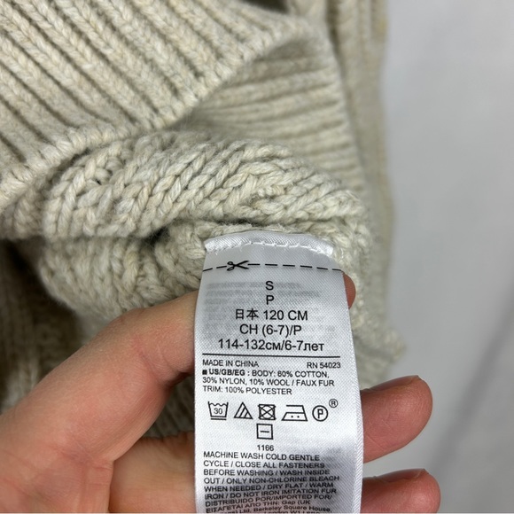 GAP Kids Chunky Fisherman Style Cable Knit Sweater Sz Sm (6-7) - Picture 3 of 3